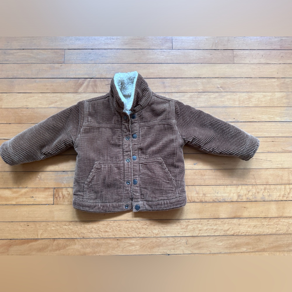 Zara Reversible Courdoroy/ faux Sherpa Fleeve Jacket with snap buttons - Picture 3 of 4